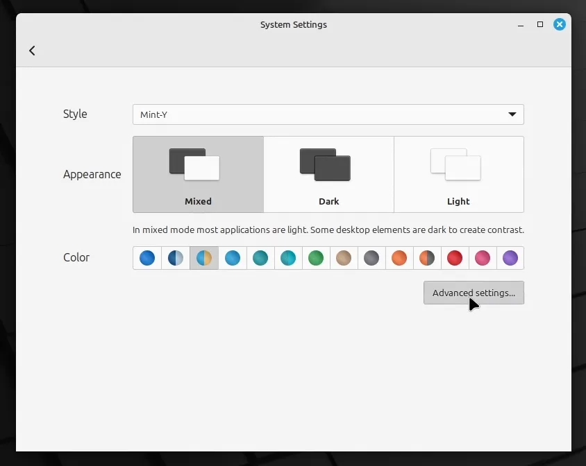 The Advanced settings... button is at the bottom of the themes settings screen.